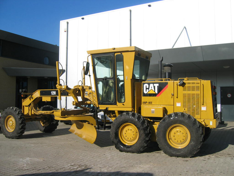 greder-caterpillar-12h-second-hand4 de vanzare