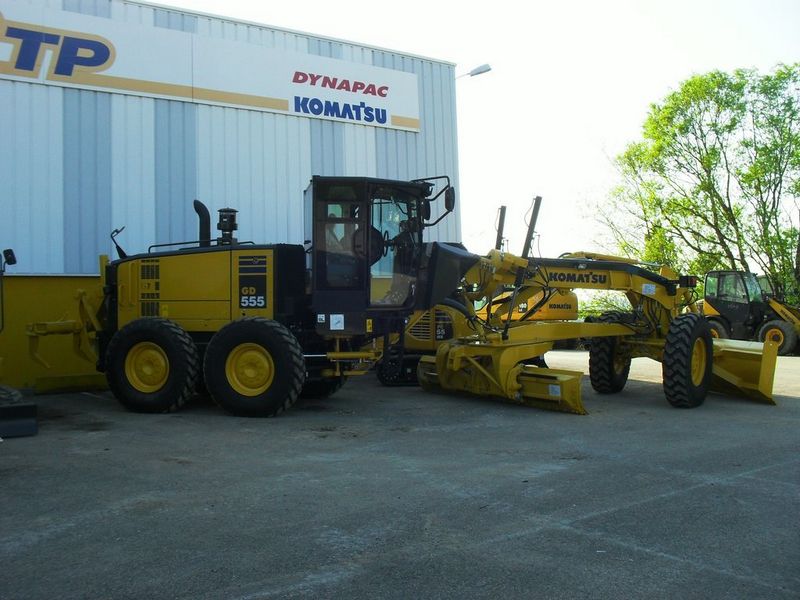 Greder Komatsu GD 555 de vanzare