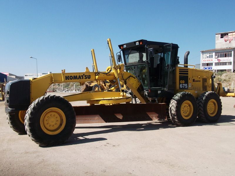 Greder Komatsu GD 675 second hand