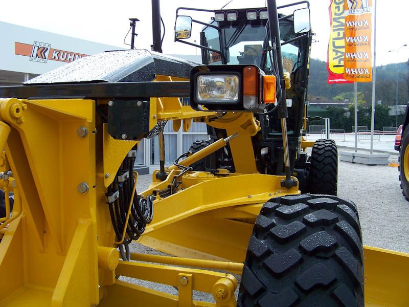 Gredere Komatsu GD 675 dealer