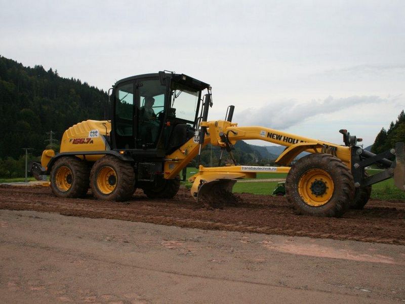 Gredere New Holland F156 vand