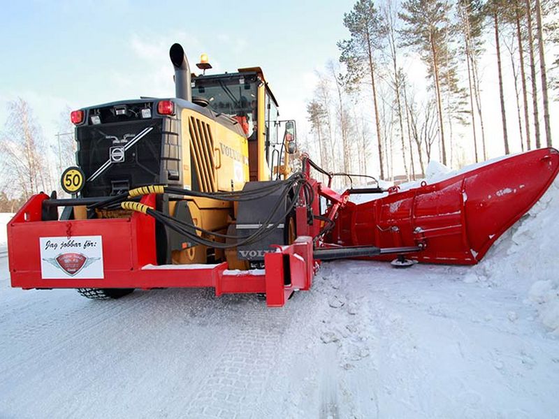 Gredere Volvo G946 Romania